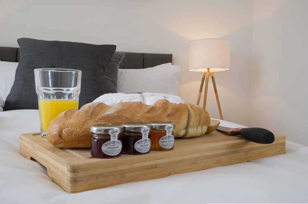 Tailored Stays - Executive Town House Кембридж Номер фото